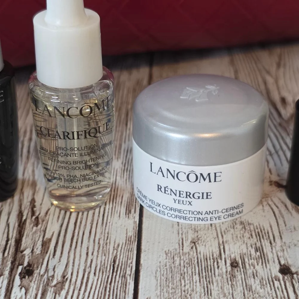 Women's Lancôme Makeup Set of 7, travel size NWOT